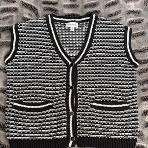 Evereve Monochrome Knit Button Vest Size XS